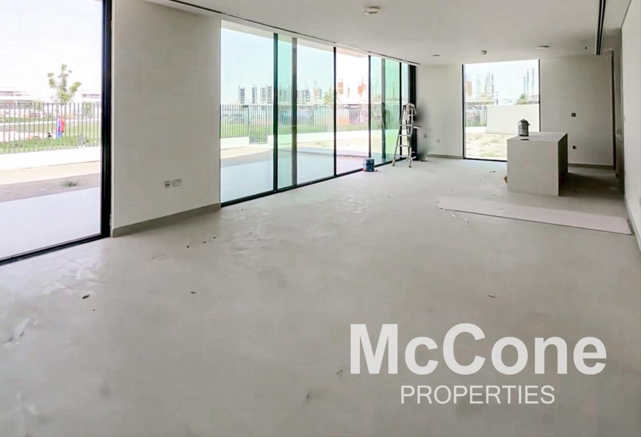 Brand New | Vacant | Spacious Layout photo 2