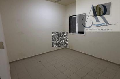 Labor Camp - Studio - 7+ for rent in Al Sajaa S - Al Sajaa - Sharjah