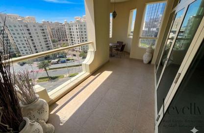 Apartment - 3 Bedrooms - 4 Bathrooms for rent in Al Das - Shoreline Apartments - Palm Jumeirah - Dubai