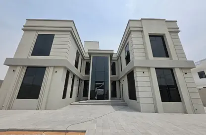 Villa - 5 Bedrooms for rent in Madinat Al Riyad - Abu Dhabi