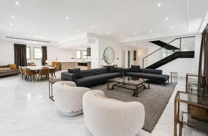 Villa - 4 - 5 for sale in District 3 - Jumeirah Park - Dubai Villa - 4 - 5 for sale in District 3 - Jumeirah Park - Dubai