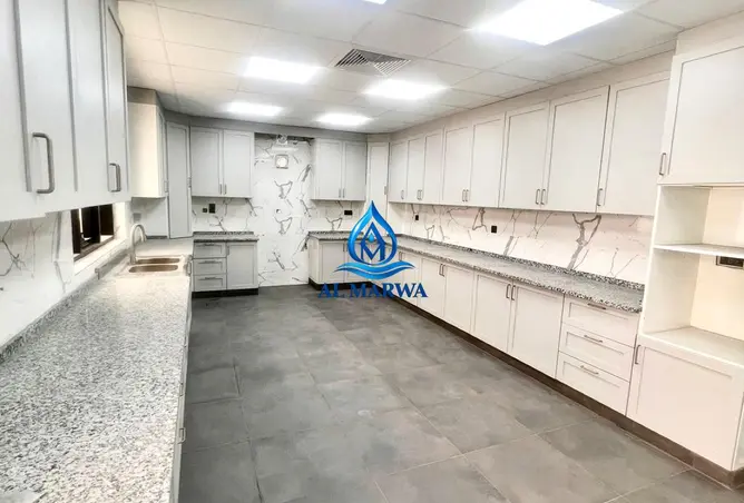 165629348 - Property Image 3