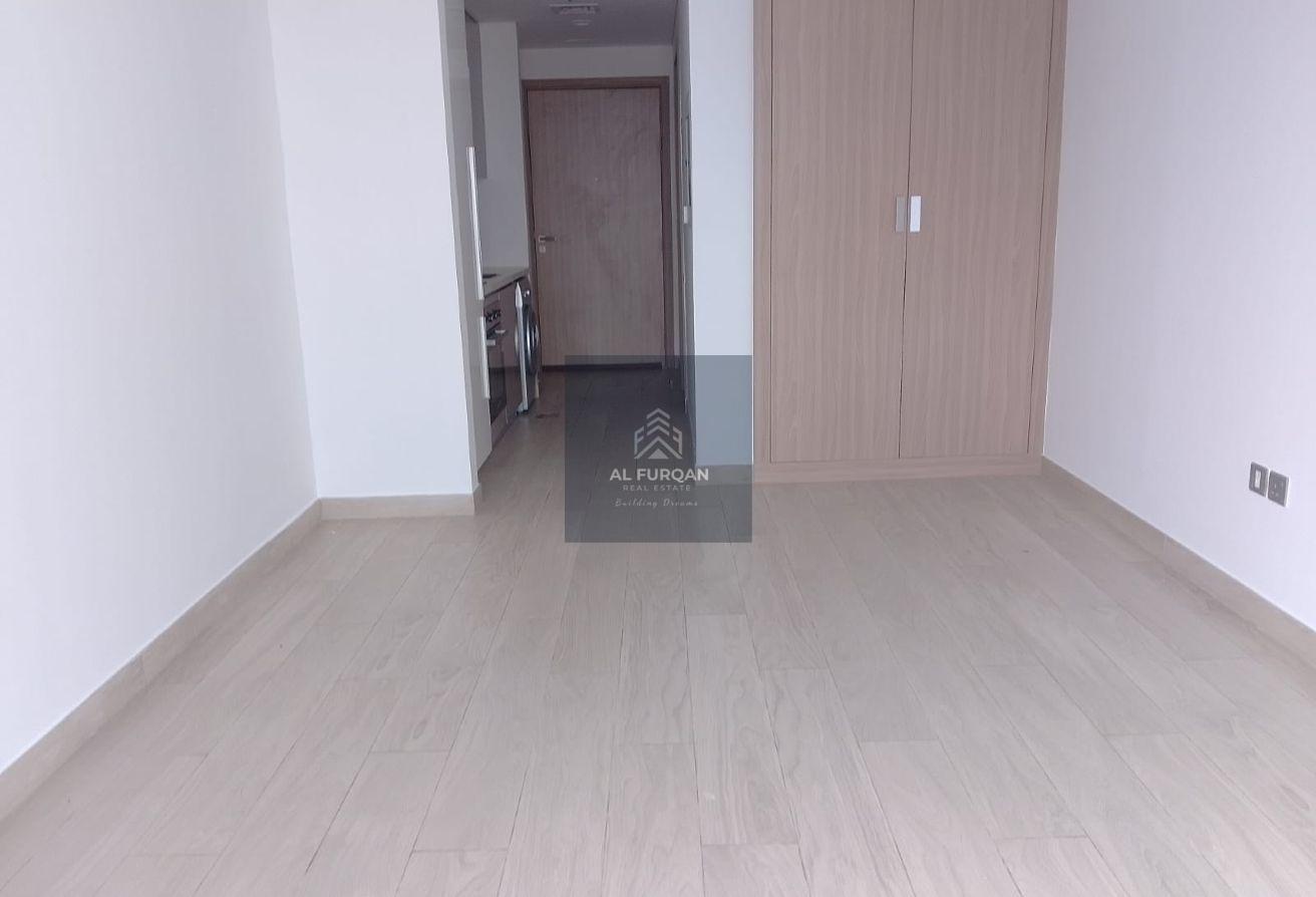 Studio Apartment in Meydan with Covered Parking photo 2