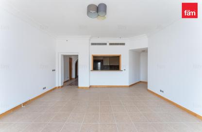 Apartment - 2 Bedrooms - 3 Bathrooms for rent in Al Khushkar - Shoreline Apartments - Palm Jumeirah - Dubai