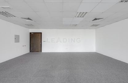 Office Space - Studio for rent in Churchill Towers - Business Bay - Dubai