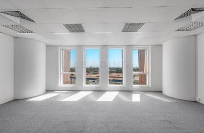 Office Space - Studio for rent in Churchill Towers - Business Bay - Dubai