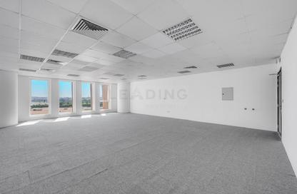 Office Space - Studio for rent in Churchill Towers - Business Bay - Dubai