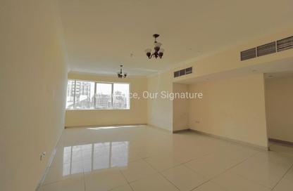 Apartment - 2 Bedrooms - 2 Bathrooms for rent in New Al Taawun Road - Al Taawun - Sharjah
