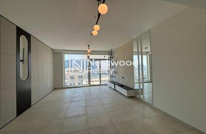 Apartment - 2 Bedrooms - 3 Bathrooms for rent in Deansgate By Ade - Majan - Dubai Land - Dubai
