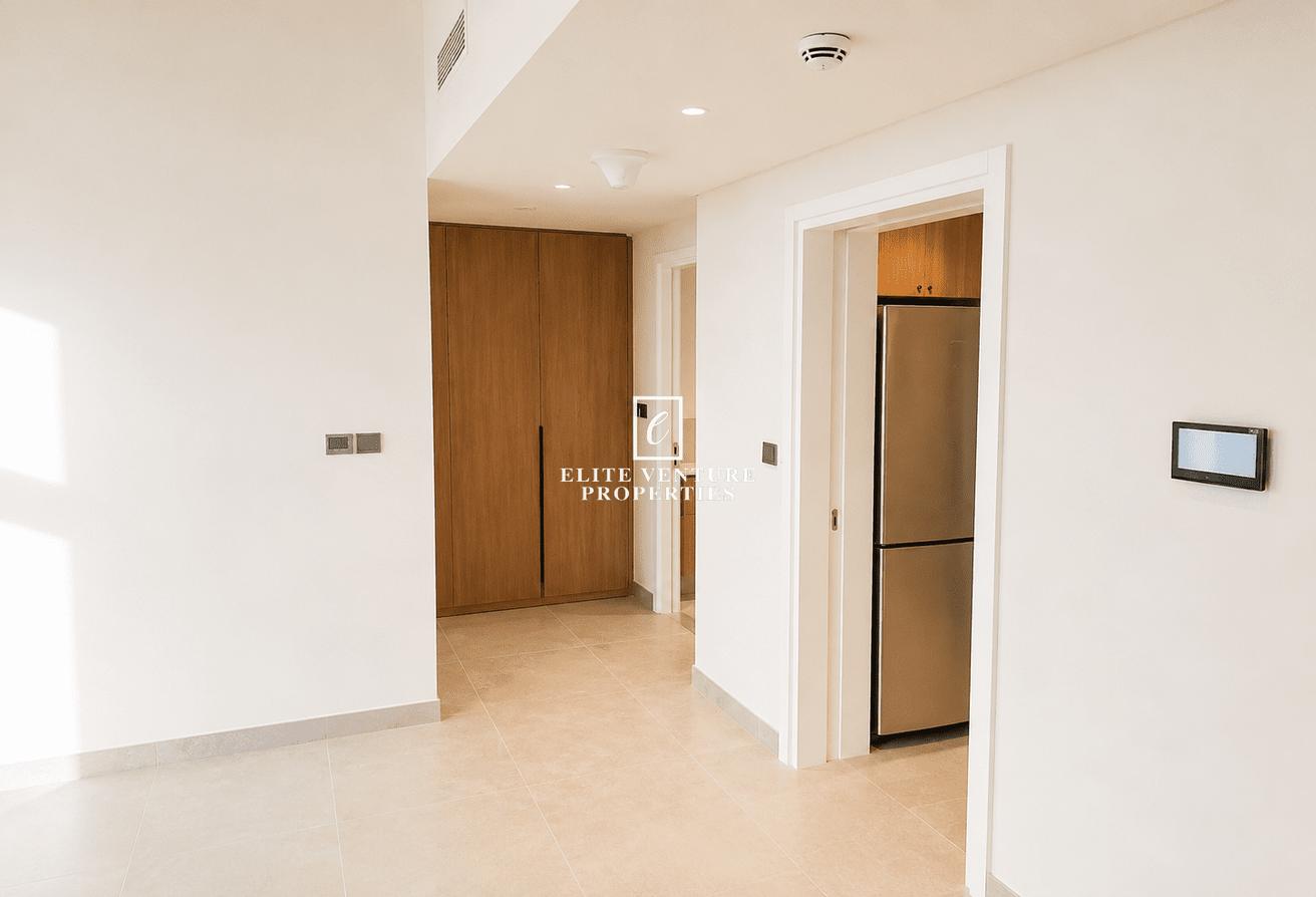 MARINA SKYLINE VIEW | PRIME LOCTAION | SPACIOUS photo 3