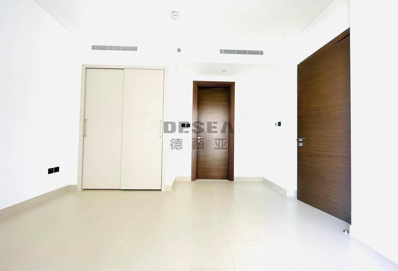 Community View | Prime Location | Vacant photo 7