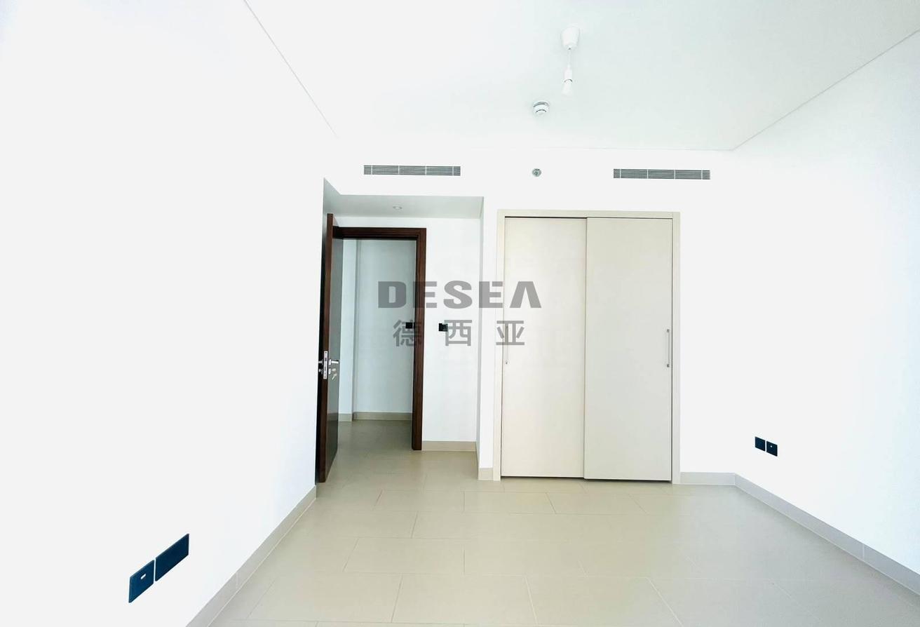 Community View | Prime Location | Vacant photo 8
