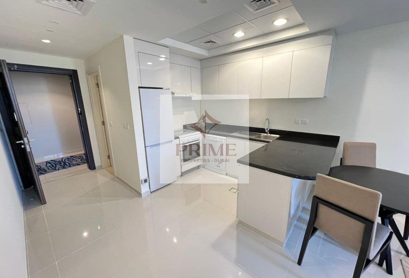 Pool View | High Floor | Fully Furnished photo 3