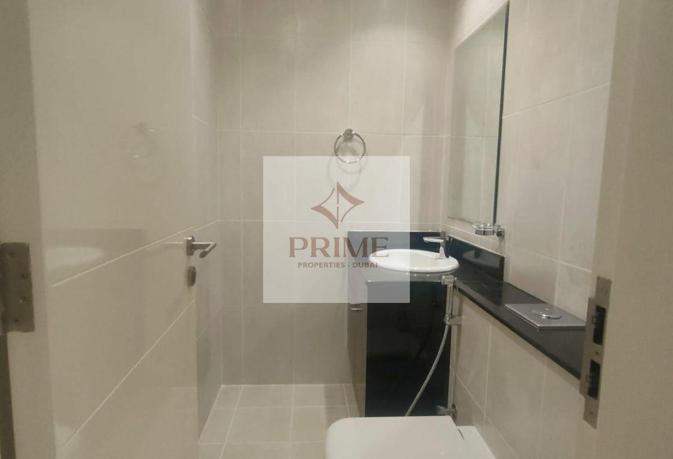 Pool View | High Floor | Fully Furnished photo 7