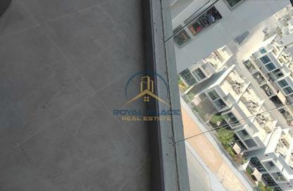 شقة - 2 غرف نوم - 3 حمامات للبيع في عزيزي ستار - الفرجان - دبي