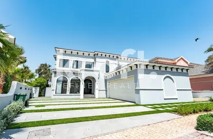 Villa - 5 Bedrooms - 7 Bathrooms for sale in Orange Lake - Jumeirah Golf Estates - Dubai
