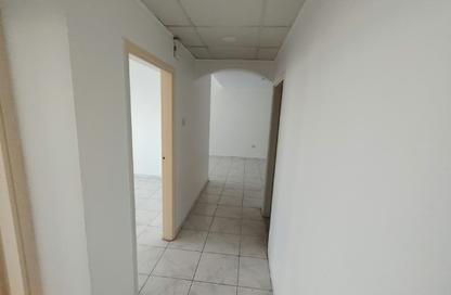 Apartment - 2 - 2 for rent in Abu Shagara building - Abu shagara - Sharjah