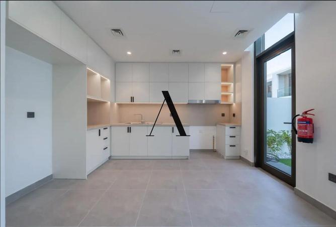 2OpDdCQsaJc - Property Image 2