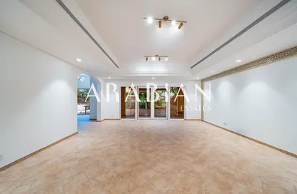 فيلا - 4 غرف نوم - 5 حمامات للايجار في فيلا للعائلات - مجتمع الحدائق في موتور سيتي - موتور سيتي - دبي