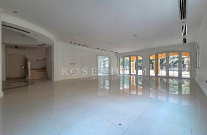 Villa - 5 - 6 for rent in District 2 - Jumeirah Park - Dubai Villa - 5 - 6 for rent in District 2 - Jumeirah Park - Dubai