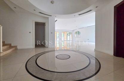 Villa - 5 - 6 for rent in District 2 - Jumeirah Park - Dubai Villa - 5 - 6 for rent in District 2 - Jumeirah Park - Dubai