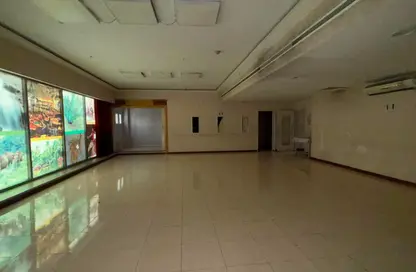 Office Space - Studio - 2 Bathrooms for rent in Al Karama - Dubai