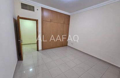 Apartment - 4 Bedrooms - 5 Bathrooms for rent in Al Majaz 3 - Al Majaz - Sharjah