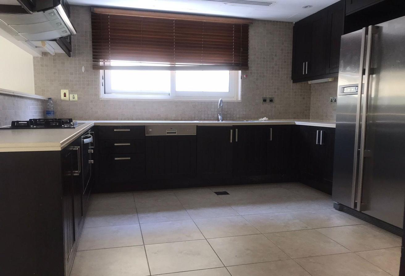 Legacy Large Corner Unit | Community View | Vacant photo 13
