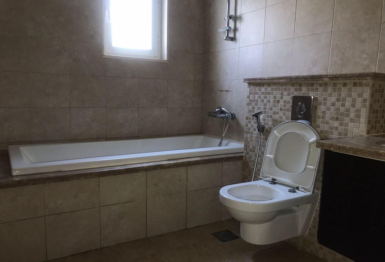 Legacy Large Corner Unit | Community View | Vacant photo 15