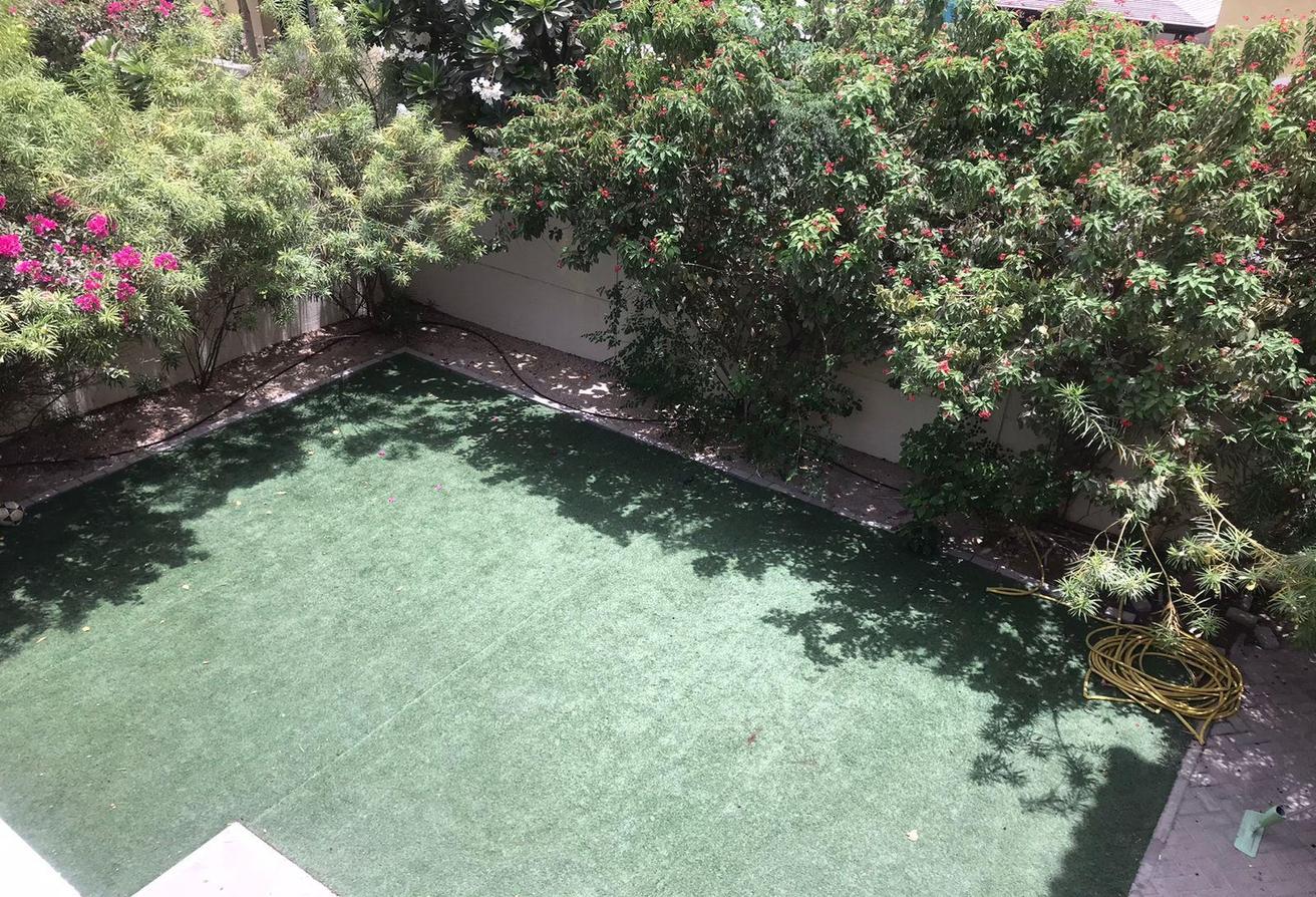 Legacy Large Corner Unit | Community View | Vacant photo 8