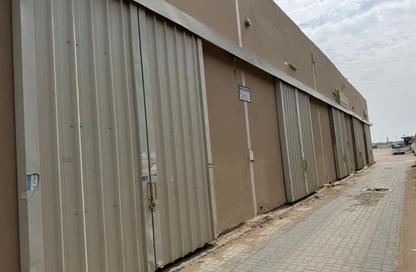 Warehouse - Studio - 2 Bathrooms for rent in Al Sajaa Industrial - Al Sajaa - Sharjah