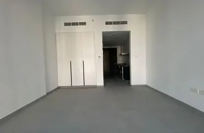 شقة - 1 حمام للايجار في ذا لينك - إيست فييليدج - الجادة - الشارقة