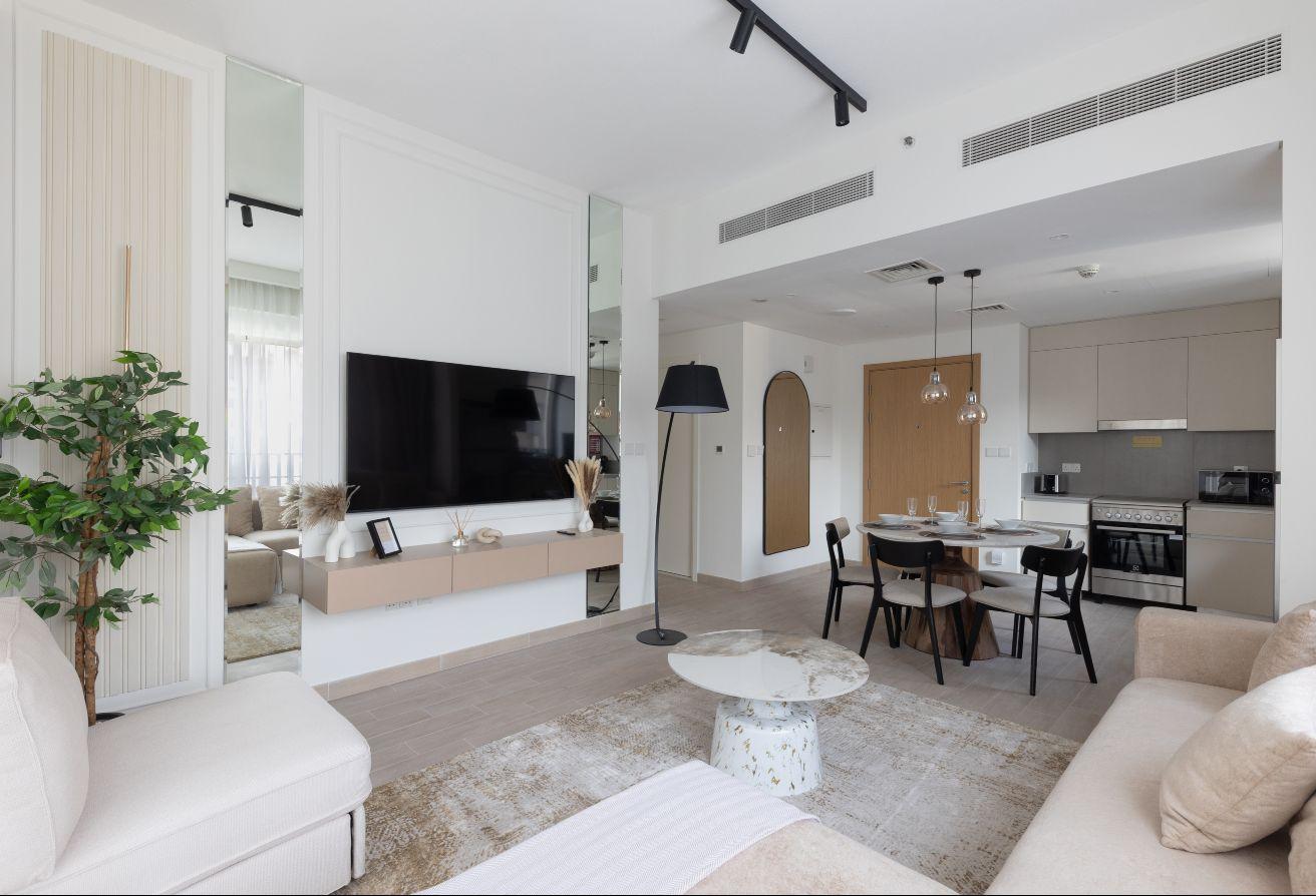 Creek Beach access | Modern interiors | DCH photo 4