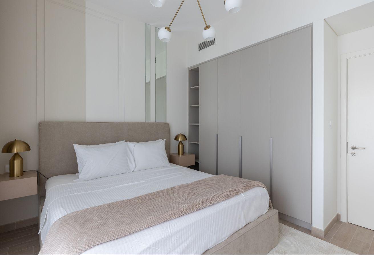 Creek Beach access | Modern interiors | DCH photo 11