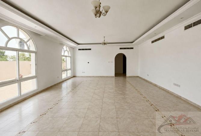 128351456 - Property Image 3