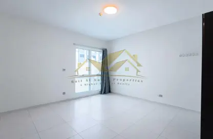 Apartment - Studio - 1 Bathroom for rent in Mankhool Road - Bur Dubai - Dubai