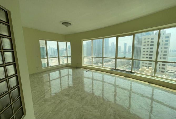 72318399 - Property Image 2