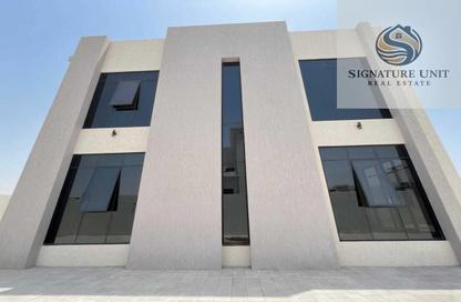 Villa - 4 Bedrooms - 5 Bathrooms for rent in Al Aweer 1 - Al Aweer - Dubai