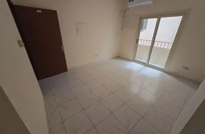 شقة - غرفة نوم - 1 حمام للايجار في طريق فاير ستاشن - مويلح - الشارقة