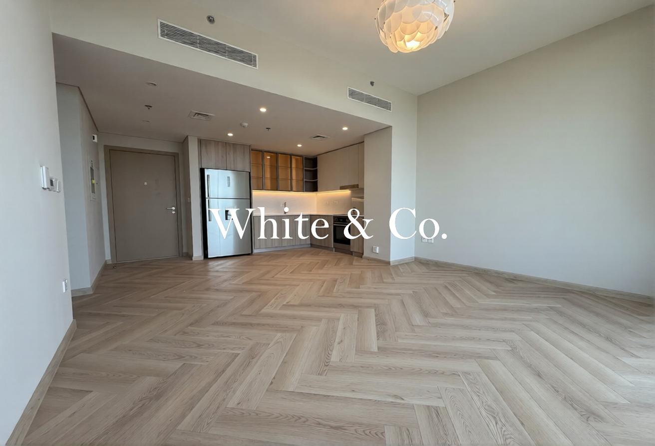 UPGRADED FLOORING | PARK VIEW | HIGH FLOOR photo 3