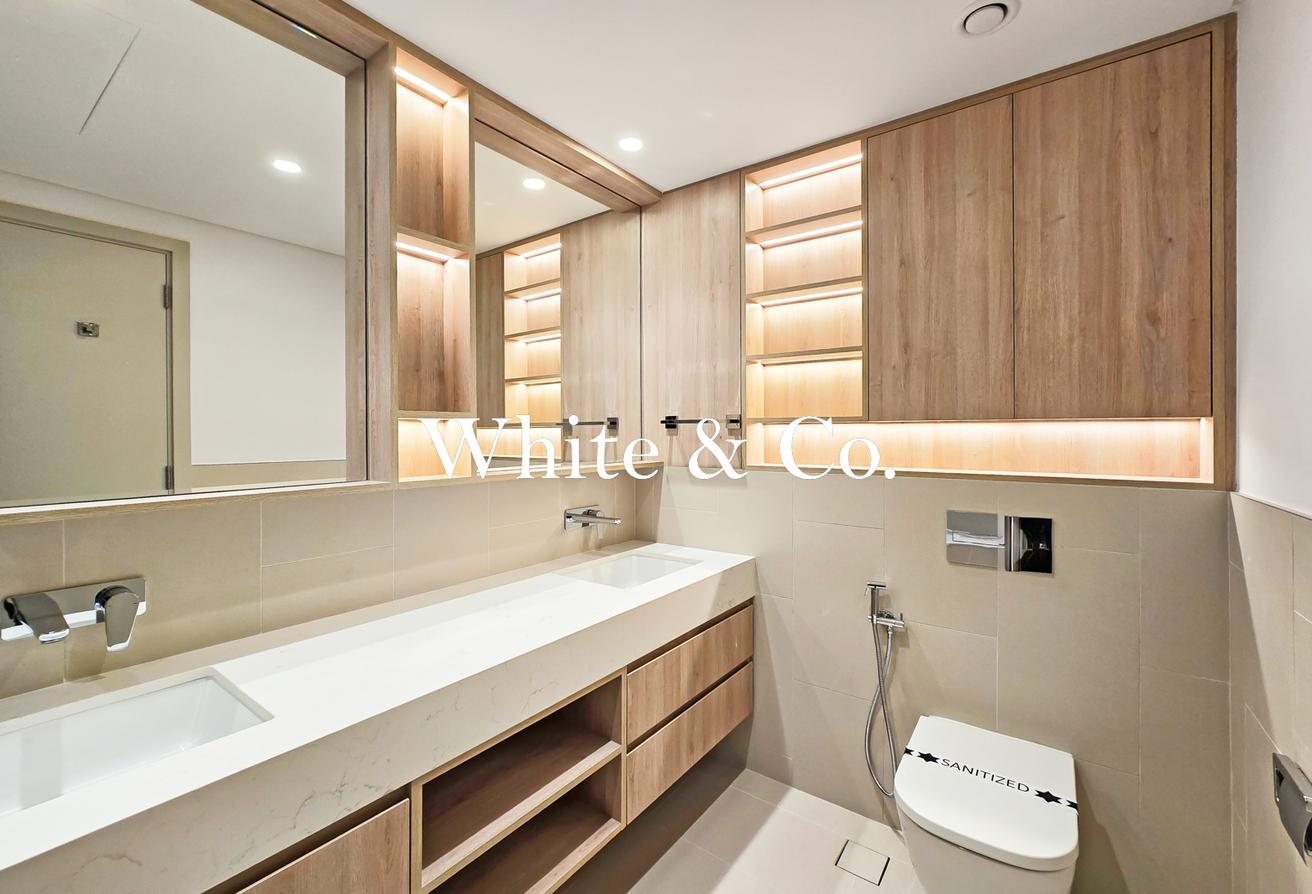 UPGRADED FLOORING | PARK VIEW | HIGH FLOOR photo 8
