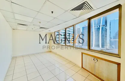 Office Space - Studio - 1 Bathroom for rent in Fortune Executive - JLT Cluster T - Jumeirah Lake Towers - Dubai