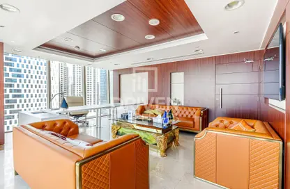 مكتب - استوديو - 3 حمامات للايجار في ون باي امنيات - الخليج التجاري - دبي