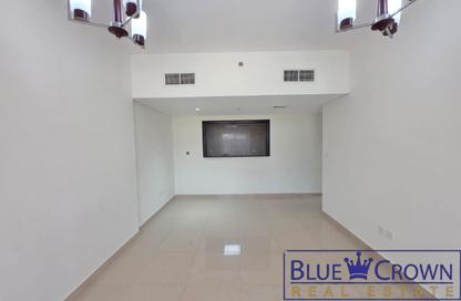 Apartment - 1 - 2 for rent in Royal JVC Building - District 10 - Jumeirah Village Circle - Dubai