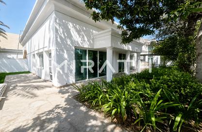 Villa - 3 - 3 for rent in Jumeirah 3 Villas - Jumeirah 3 - Jumeirah - Dubai