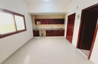 Apartment - Studio - 1 Bathroom for rent in Fire Station Road - Muwaileh - Sharjah