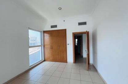 Apartment - 1 - 1 for rent in Mayfair Residency - Business Bay - Dubai