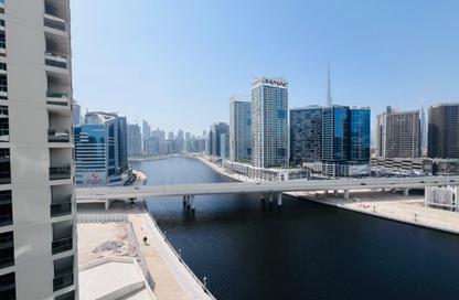 Apartment - 1 - 1 for rent in Mayfair Residency - Business Bay - Dubai