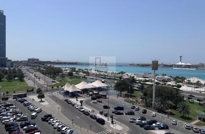 Apartment - 4 - 4 for rent in Al Sahel Tower 2 - Al Sahel Towers - Corniche Road - Abu Dhabi