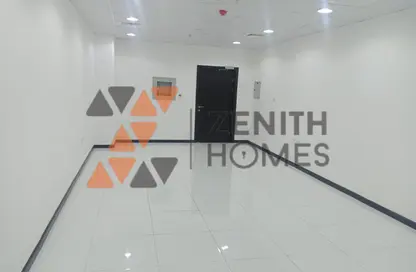 Office Space - Studio - 1 Bathroom for rent in Tamani Art Tower - Business Bay - Dubai
